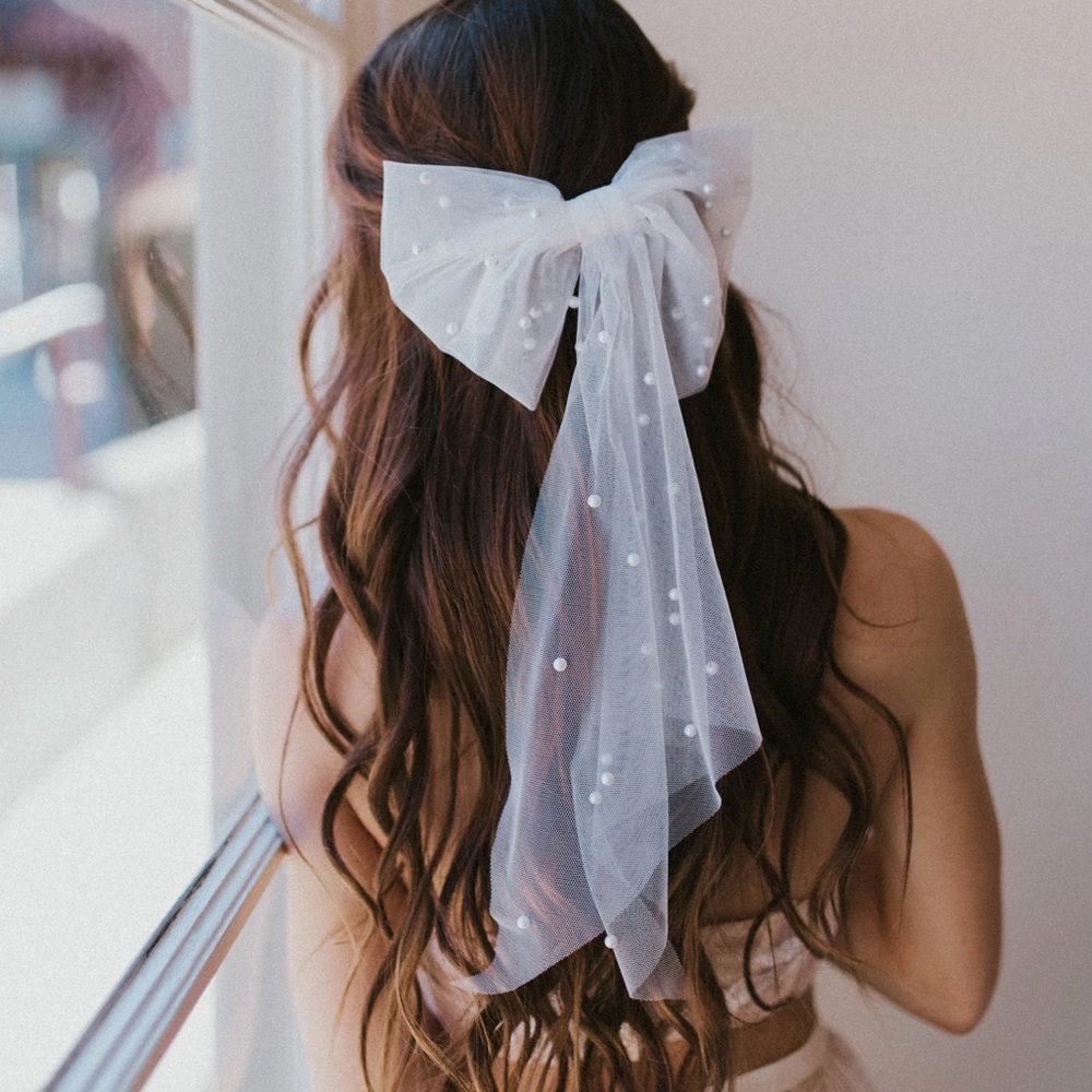 Pearl bow barrette